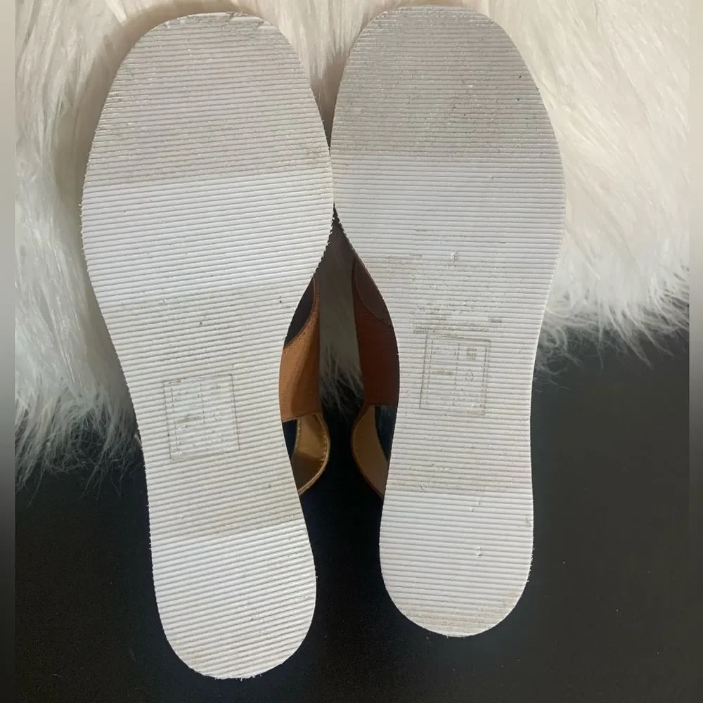 Dolce Vita Owen Canvas Sandals - Picture 6 of 7